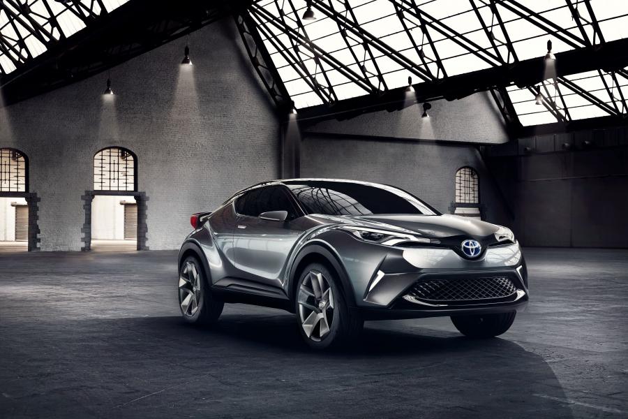  Toyota C-HR Concept 2015 года  (фото 5 из 15)